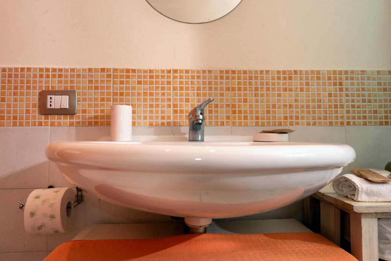Centosettantotto Apartment Каляри Екстериор снимка